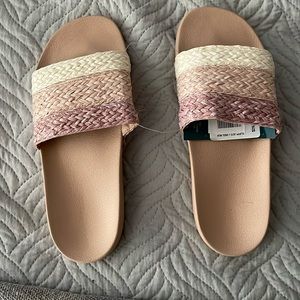 Roxy Slides